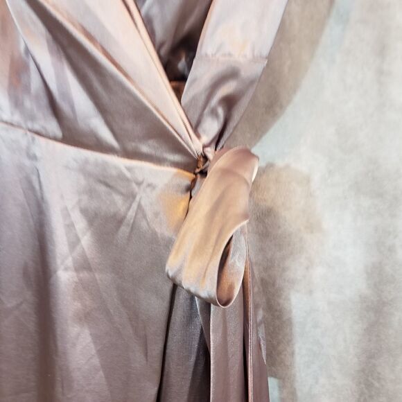 Jenny Packham Sleeveless Stretch Wrap Dress with Sash French Truffle size US6 - Picture 9 of 11